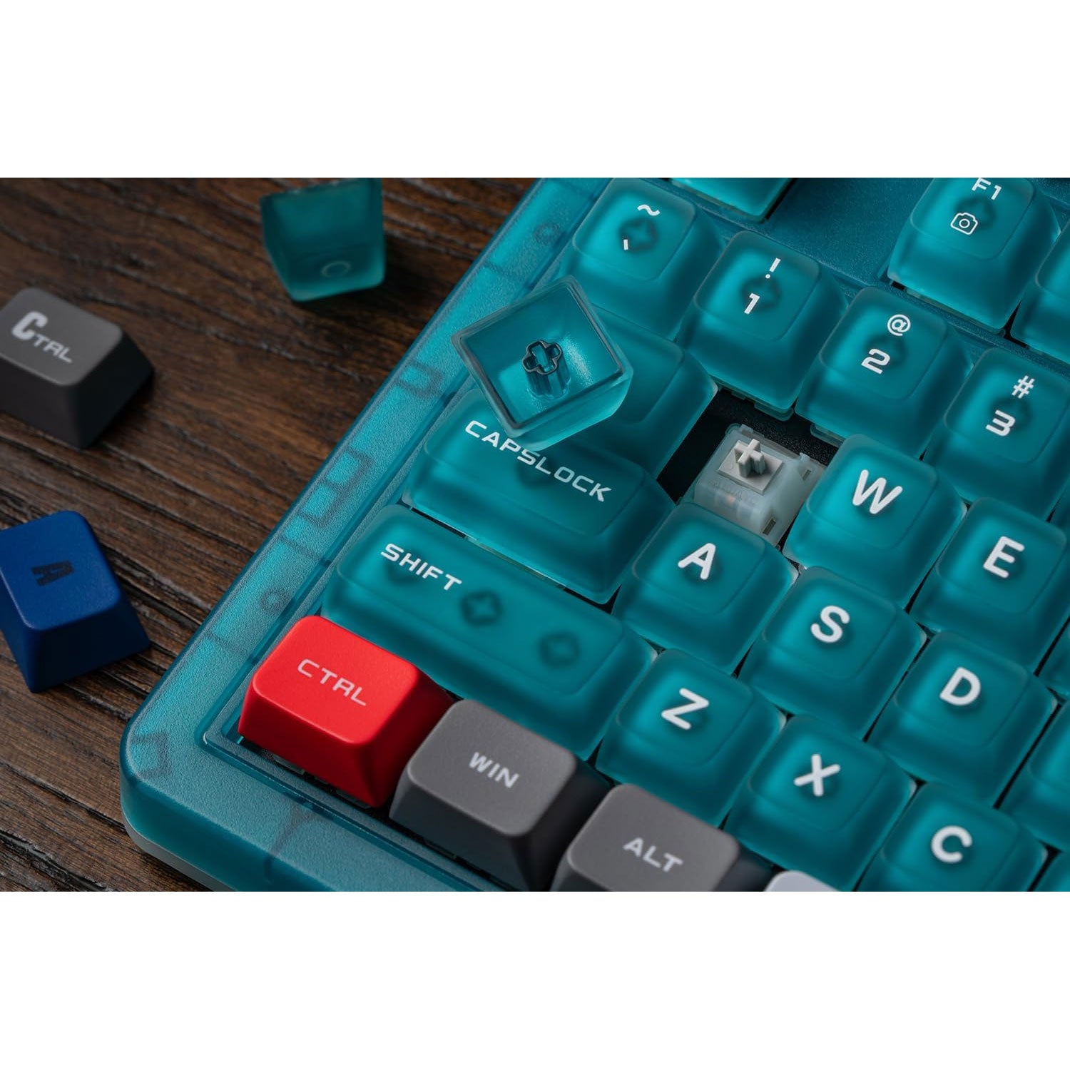 8BitDo Retro Mechanical Keyboard [Clear Blue]